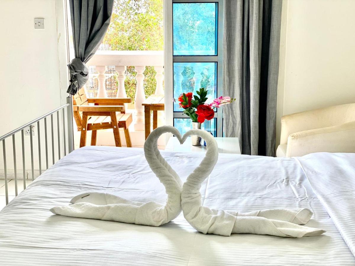 דובאי Comfortable Private Rooms In Compound Housing מראה חיצוני תמונה