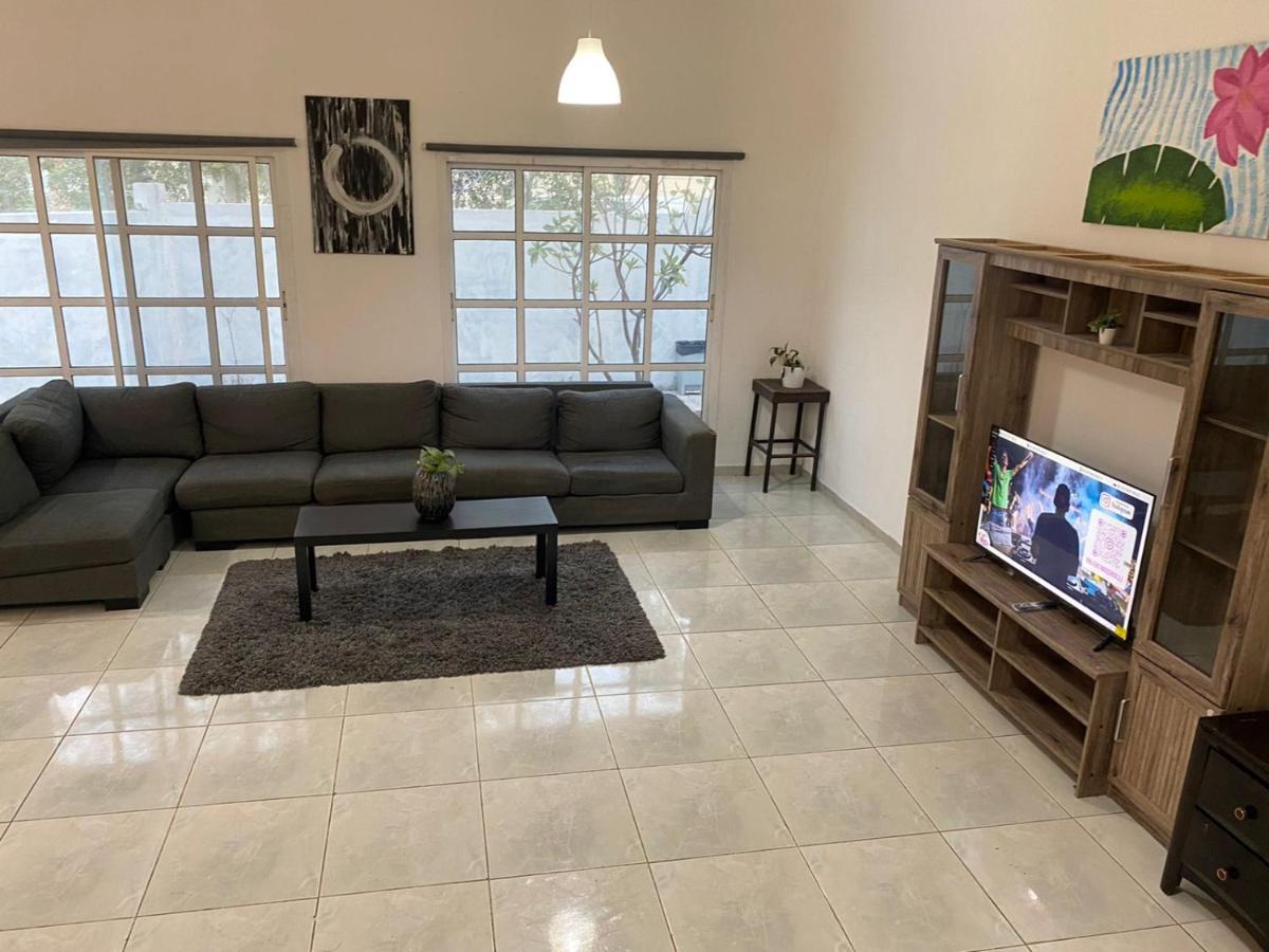 דובאי Comfortable Private Rooms In Compound Housing מראה חיצוני תמונה