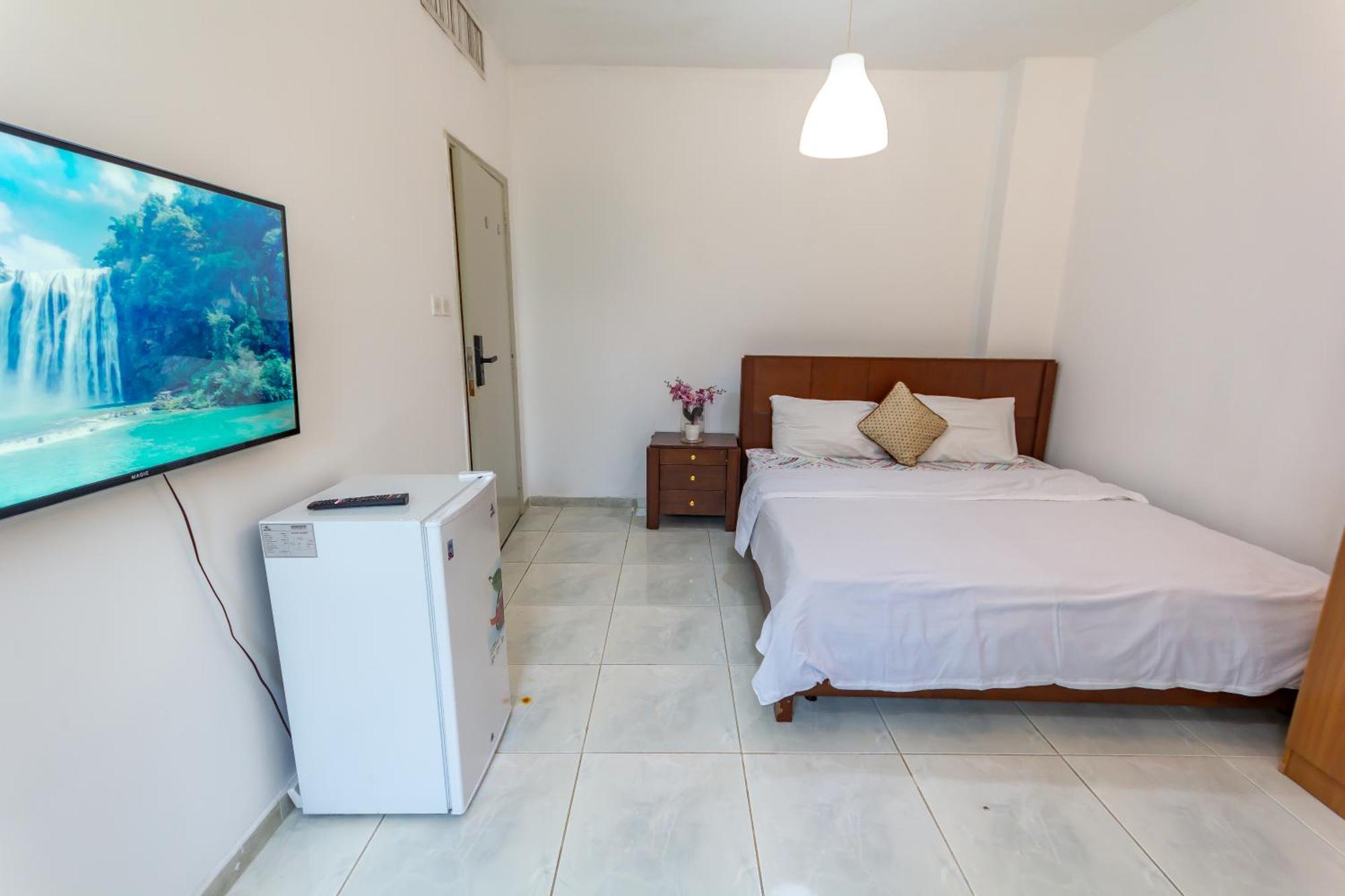 דובאי Comfortable Private Rooms In Compound Housing מראה חיצוני תמונה